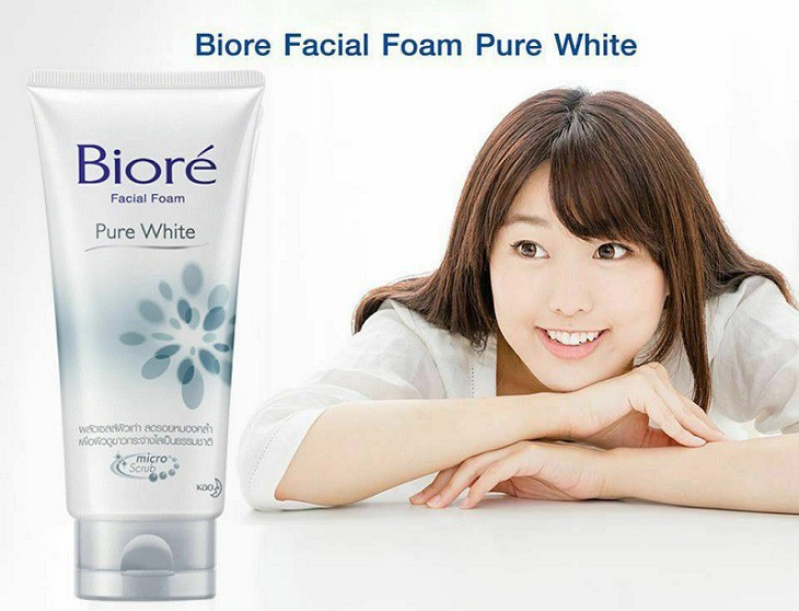 Sữa rửa mặt Bioré Skincare Facial Foam Pure White