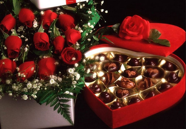 Combo hoa và chocolate kinh điển mỗi dịp lễ Tình nhân