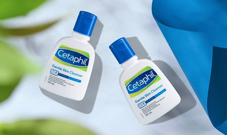 Cetaphil có dạng gel, không tạo bọt nên phù hợp với mọi loại da