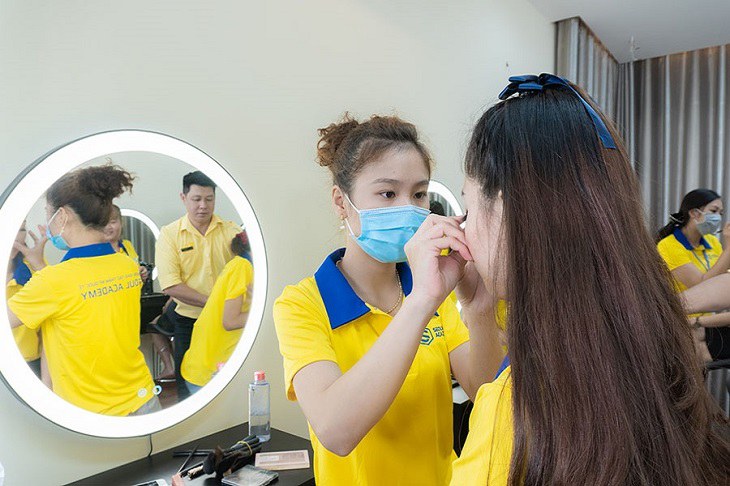 Học make up chuyên nghiệp ở Hà Nội tại Seoul Academy