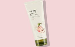 [Review A - Z] Sữa Rửa Mặt Herb Day 365 Đào Của The Face Shop