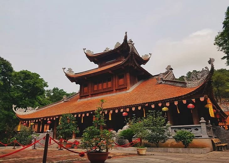 Chùa Côn Sơn với nét đẹp cổ kính rất riêng thu hút du khách gần xa