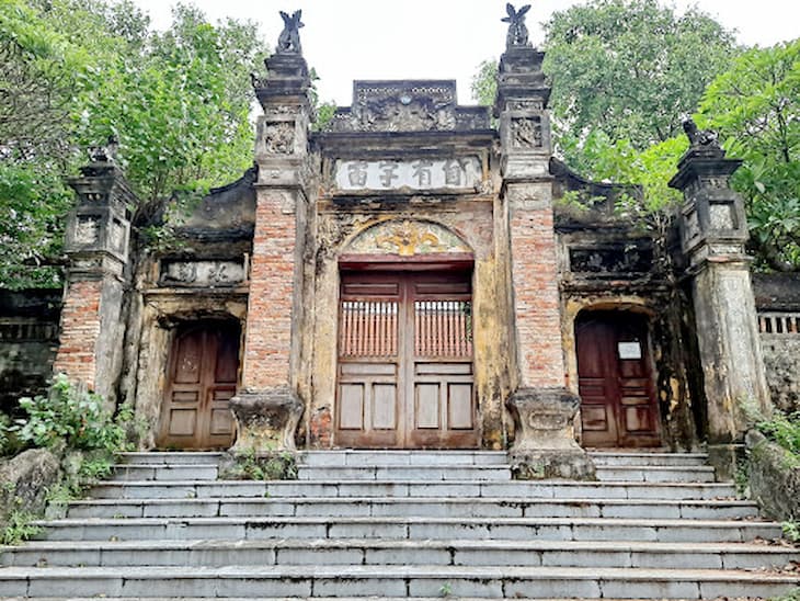 Đến Từ Sơn bạn nhất định phải ghé thăm chùa Cảm Ứng