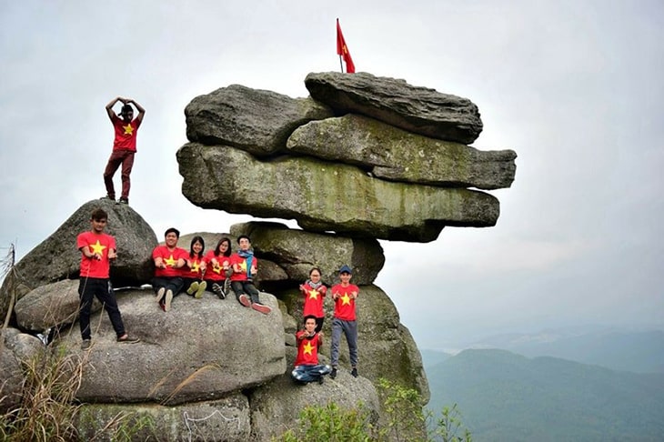 Những địa điểm chụp ảnh đẹp ở Bắc Giang - Núi Đá Chồng Bắc Giang