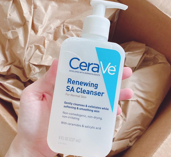 Sữa rửa mặt cho trẻ 10 tuổi Cerave Renewing Gentle SA Cleanser