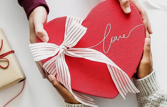 TOP 16 Quà Tặng Valentine Cho Vợ, Bạn Gái Cực Lãng Mạn, Tâm Lý
