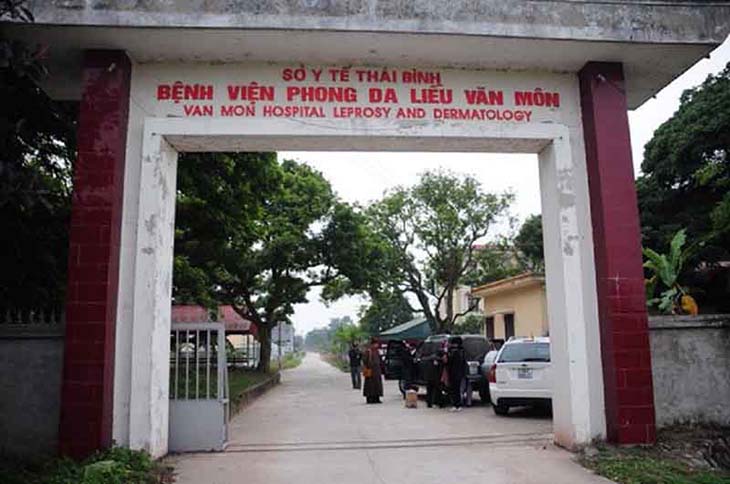 Bệnh viện có tiền thân là Bệnh viện Phong da liễu Văn Môn