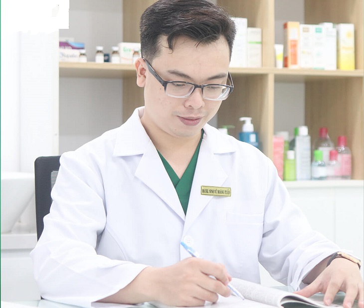Bác sĩ trị nám giỏi ở TPHCM Ninh Vũ Hoàng Tuấn