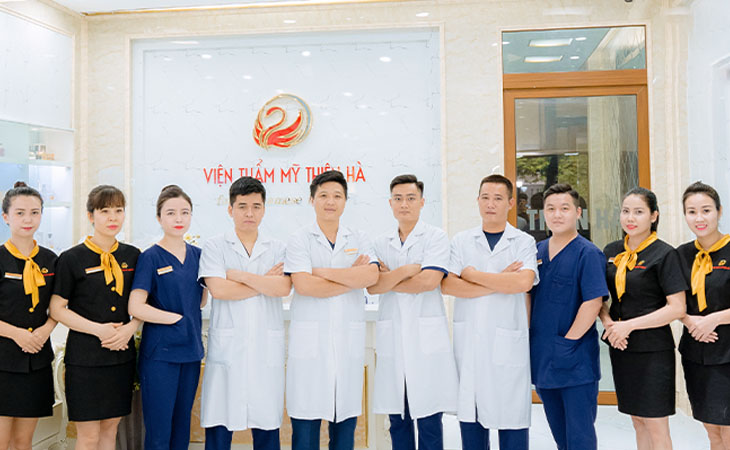 Đội ngũ nhân viên tại Thiên Hà đều tốt nghiệp chuyên ngành da liễu