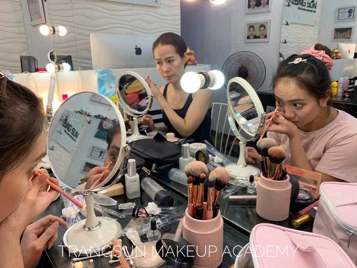 Trang Sun Makeup nổi tiếng trong ngành dịch vụ trang điểm
