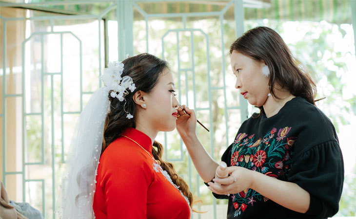 Makeup giá rẻ TPHCM Yến Lê có dịch vụ trang điểm tại nhà
