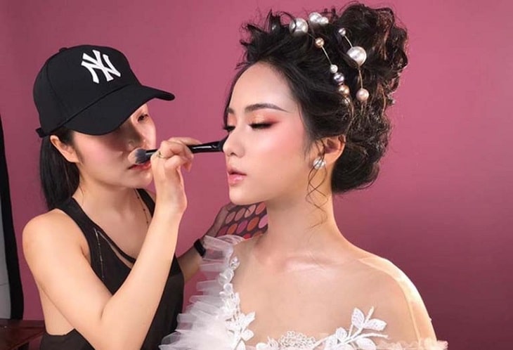 Thư Rose Makeup Store là địa chỉ makeup Nha Trang không thể hoàn hảo hơn dành cho những cô dâu