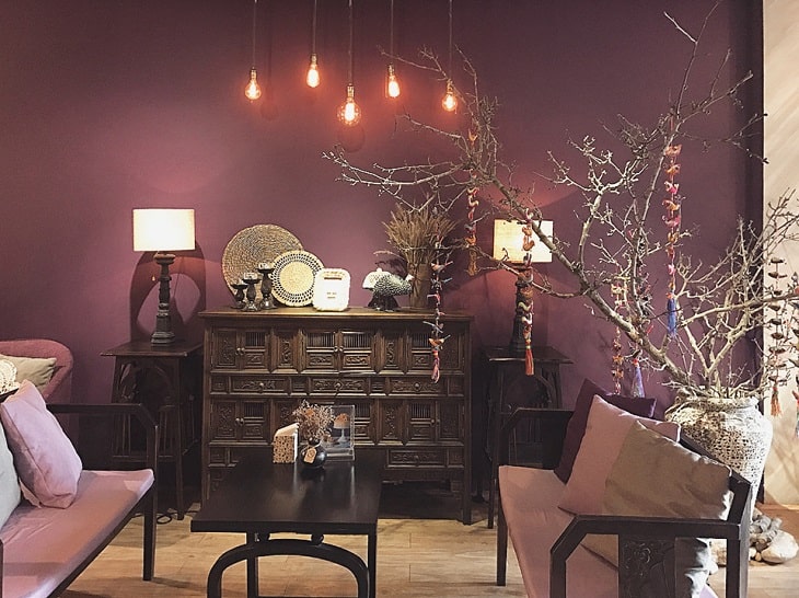 Cafe Lissom Parlour có lối thiết kế tinh tế, hòa trộn giữa phong cách hiện đại và cổ điển