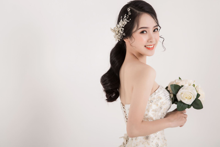 Cô dâu make up phong cách Hàn Quốc tự nhiên