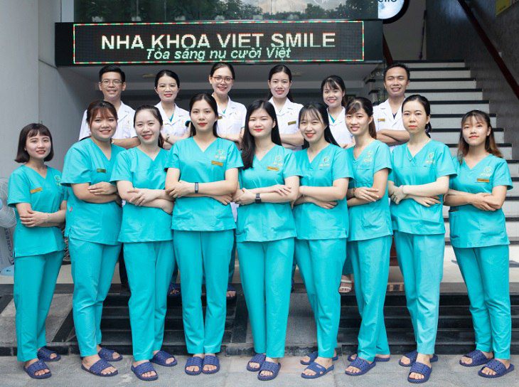 Đội ngũ bác sĩ giỏi của Nha khoa Viet Smile