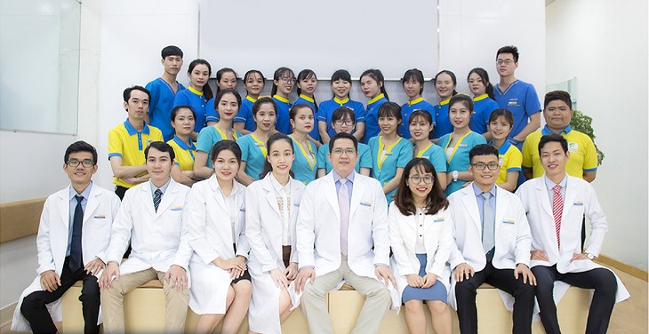Đội ngũ bác sĩ chuyên nghiệp tại nha khoa Dr Vương