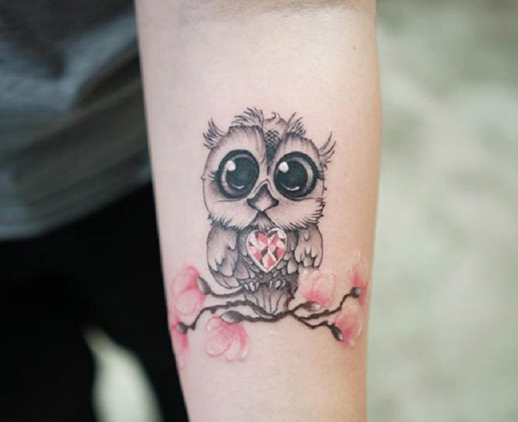 Mẫu tattoo mini dễ thương với hình chú chim cách điệu 