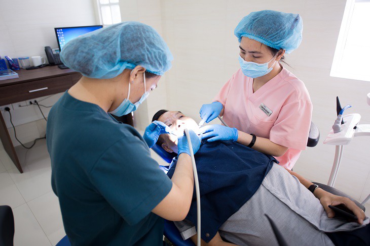 Nha khoa Hai Bà Trưng Navii Dental Care cung có đội ngũ bác sĩ giàu kinh nghiệm