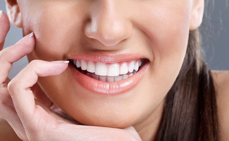 Tình trạng răng miệng của bệnh nhân ảnh hưởng lớn đến giá 
