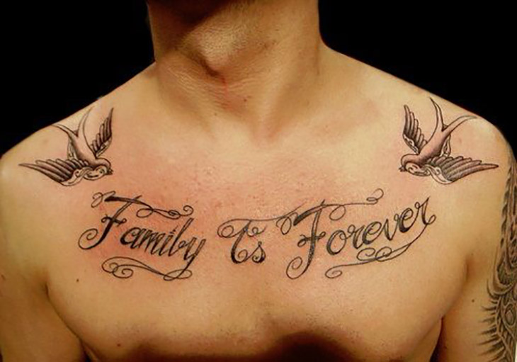 Hình xăm “Family is forever” - Gia đình là mãi mãi