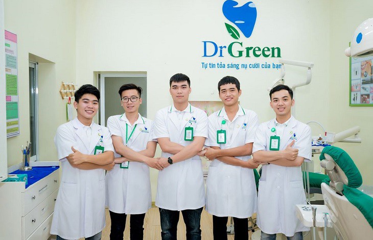 Đội ngũ bác sĩ tại nha khoa Dr Green Premium