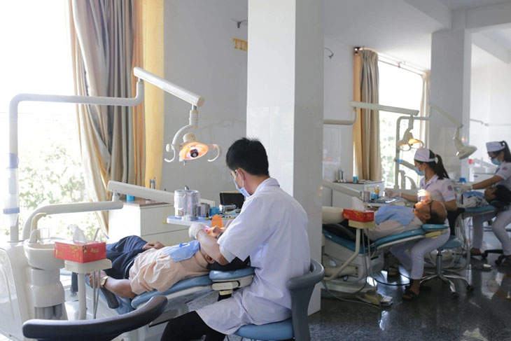 Khoa Răng Hàm Mặt của bệnh viện được đông đảo bệnh nhân lựa chọn