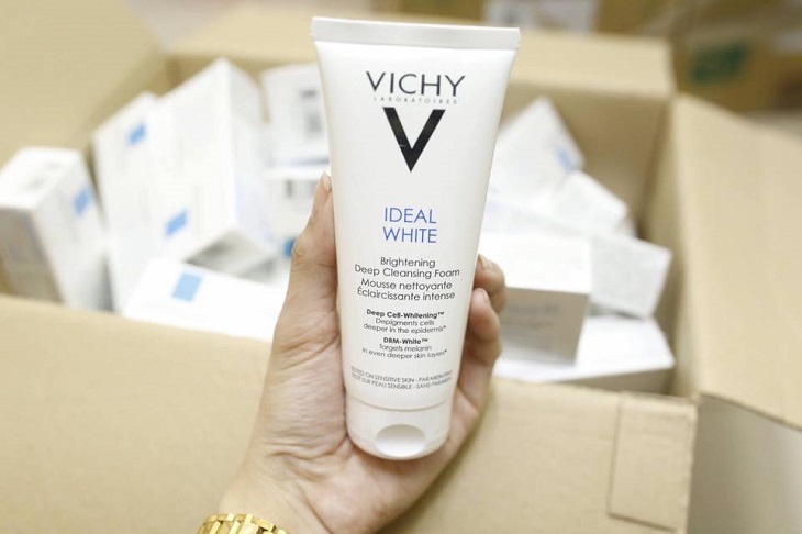 Sữa rửa mặt làm trắng da Vichy IW Brightening Deep Cleansing Foam