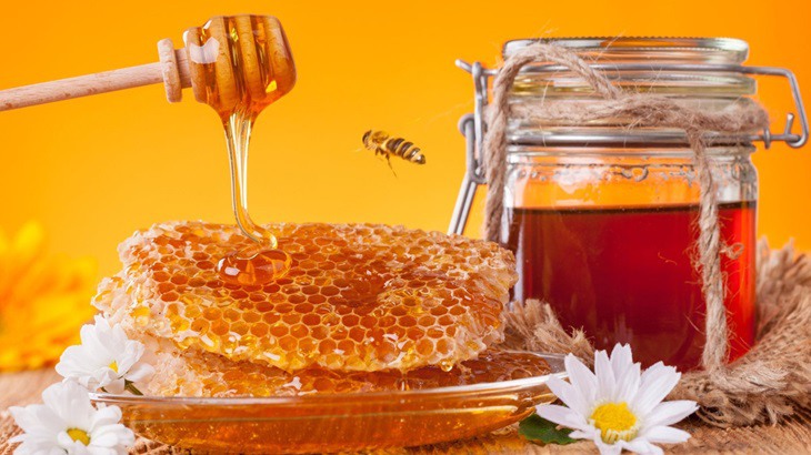 Điều trị nám tại nhà bằng mật ong