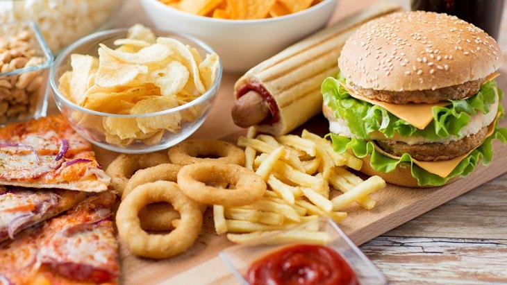 Đồ ăn nhanh làm tăng nguy cơ bị béo phì